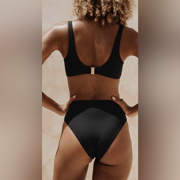 NWT Kavala Collective Black Vanua Top Size Small - Picture 3 of 11